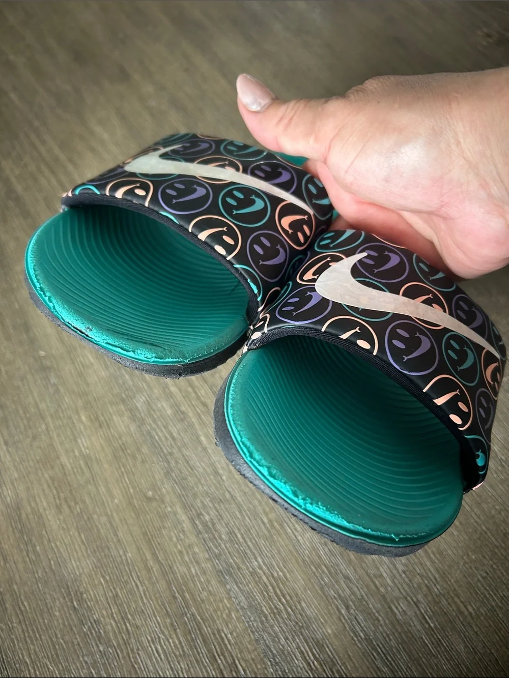 Nike Teal Slide Sandals with Multicolor Smiley Strap, Sz. 5Y.